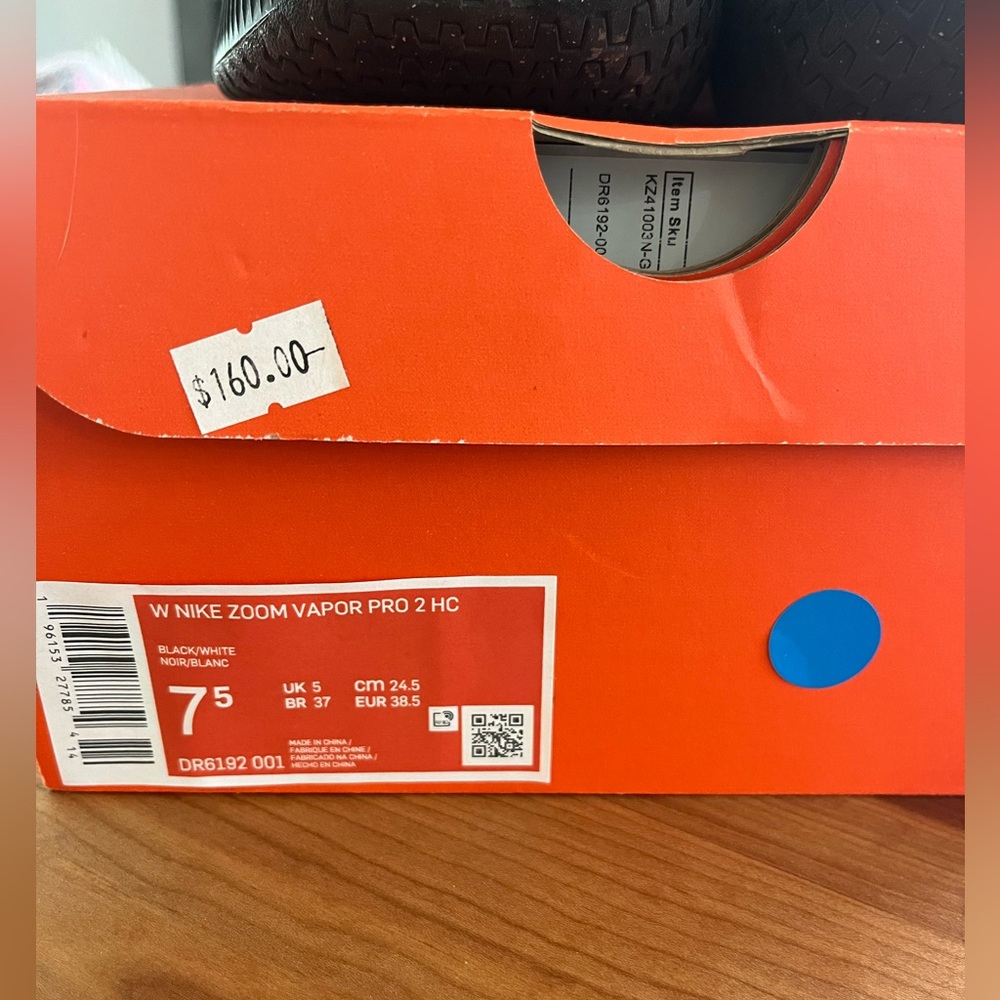 Nike Zoom Vapor Pro 2 Black and White Hardcourt Sneakers - Picture 2 of 6